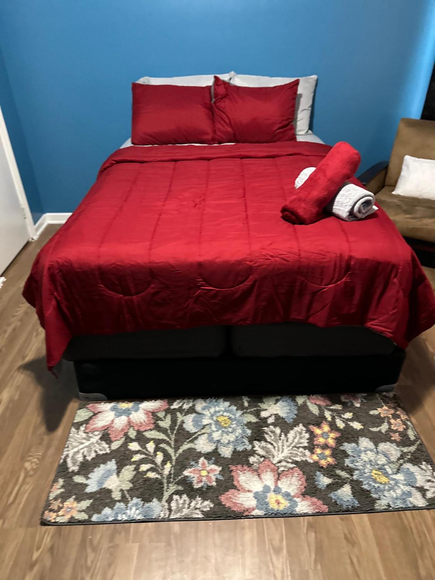 Fidelia Garnet Room, Queen Bed Minutes From Newark Liberty International Airport And Newark Penn Station Eksteriør bilde